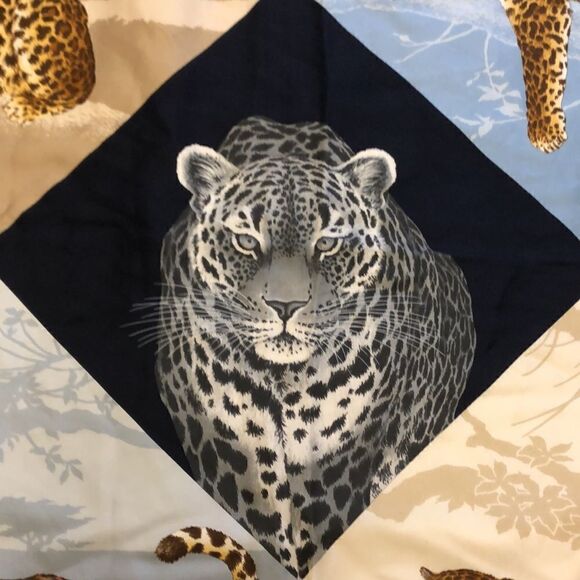 Vintage Ferragamo jungle cat scarf - Picture 7 of 13